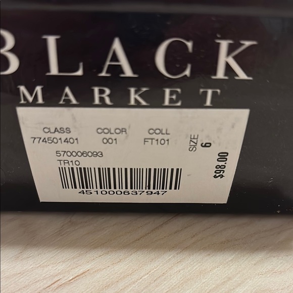 White House Black Market Black Heels with Pink Accent Bow/Detailing BNWT Size 6M - Picture 5 of 5